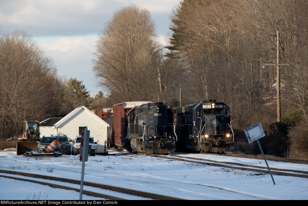 RUPO 307 & DJ-1 3404 at Danville Jct. 